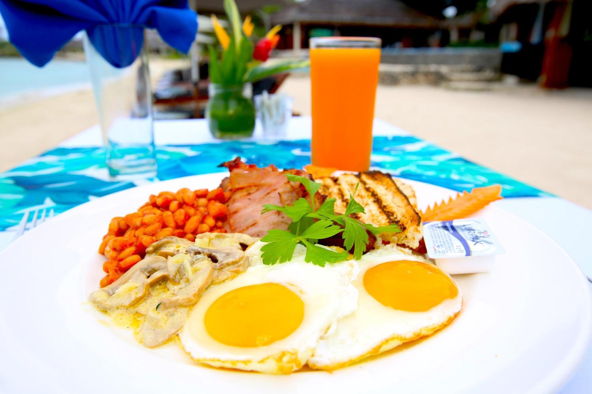 Breakas Beach Resort (Adults Only) Port Vila Exterior foto