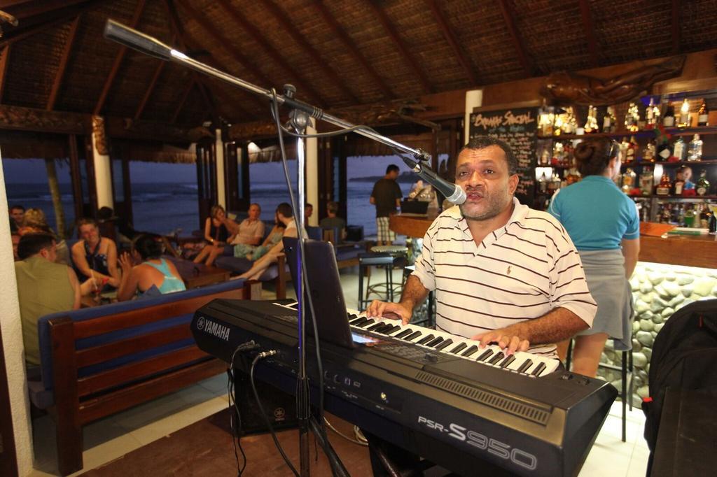 Breakas Beach Resort (Adults Only) Port Vila Exterior foto
