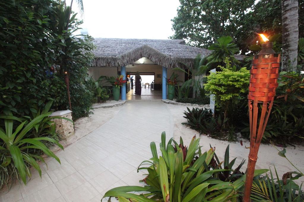 Breakas Beach Resort (Adults Only) Port Vila Exterior foto