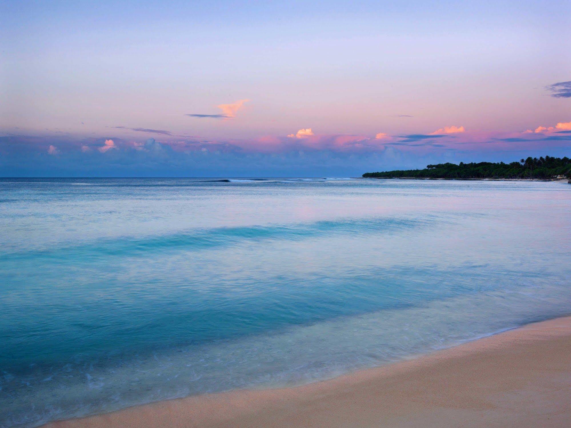Breakas Beach Resort (Adults Only) Port Vila Exterior foto